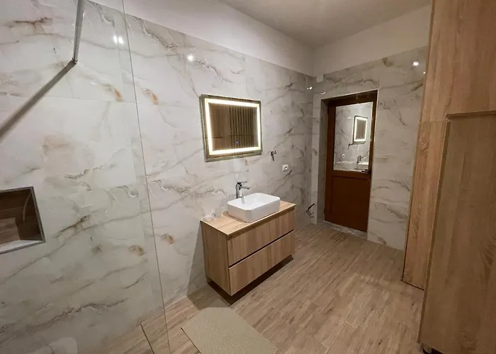 Enea 게스트하우스 4*